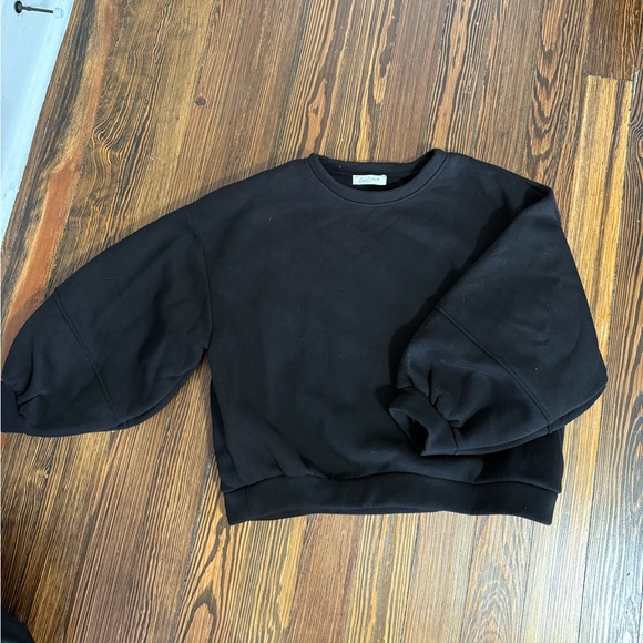 Brand new balloon sleeve sweatshirt - Picture 2 of 3